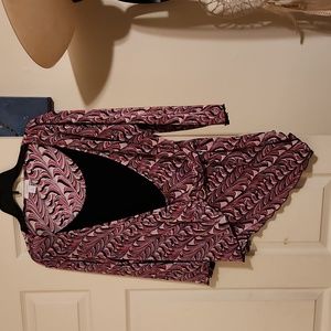 Dressbarn size Large 3/4 length sleeved blouse with attached black undershirt